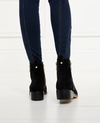 Zip Chelsea Boot